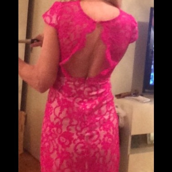 NWOT PRICE DROP🎀 SEXY DRESS🎀 - Picture 2 of 4